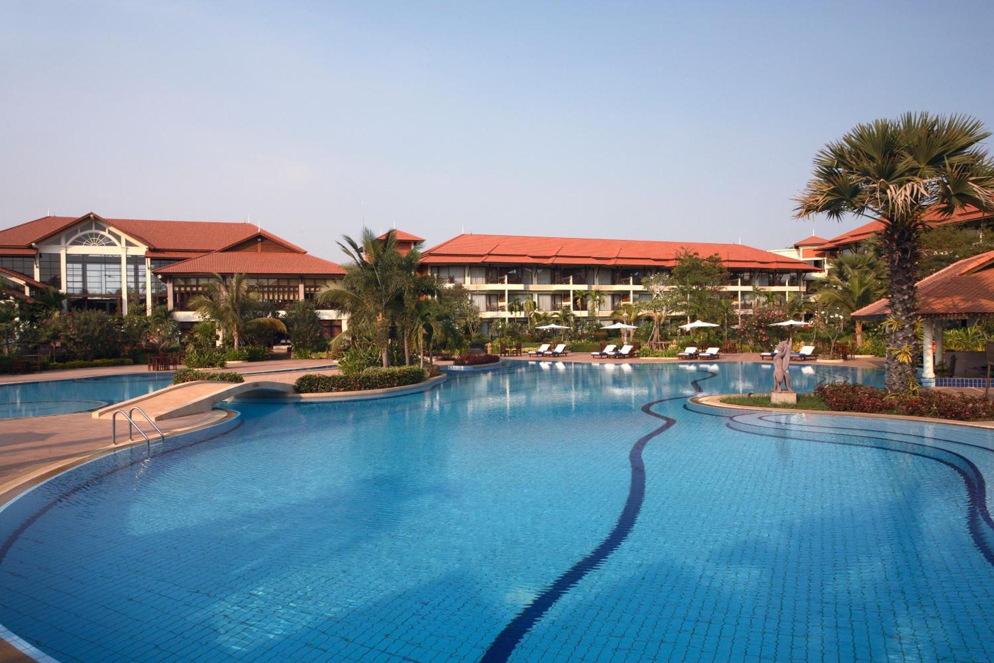 Angkor Palace Suite & Villa Сием Реап Екстериор снимка