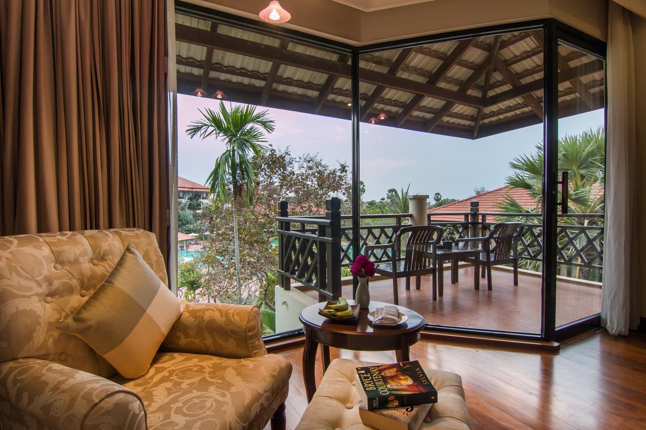 Angkor Palace Suite & Villa Сием Реап Екстериор снимка
