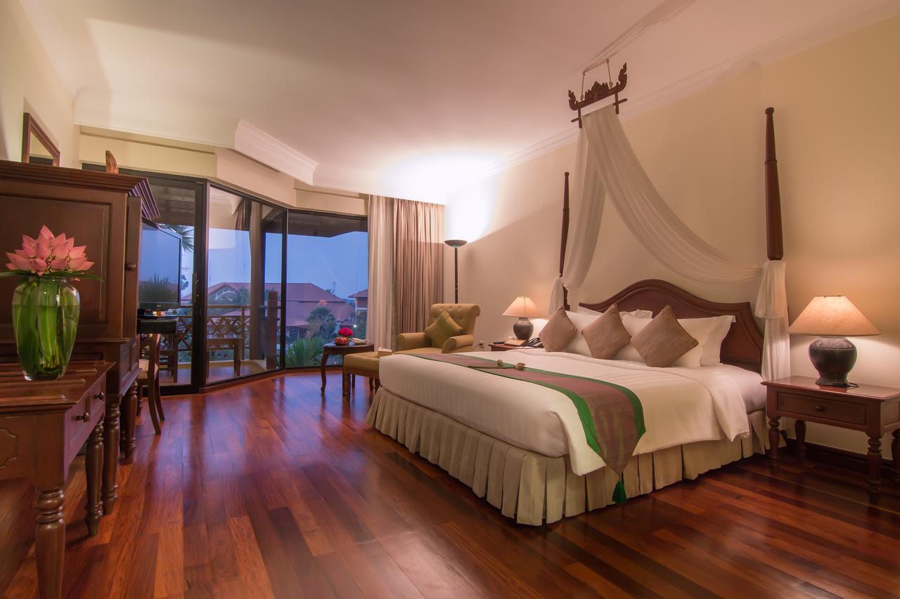 Angkor Palace Suite & Villa Сием Реап Екстериор снимка