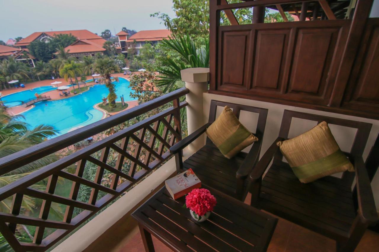 Angkor Palace Suite & Villa Сием Реап Екстериор снимка